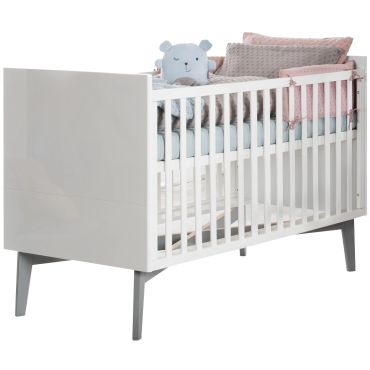 Doreen Baby Crib